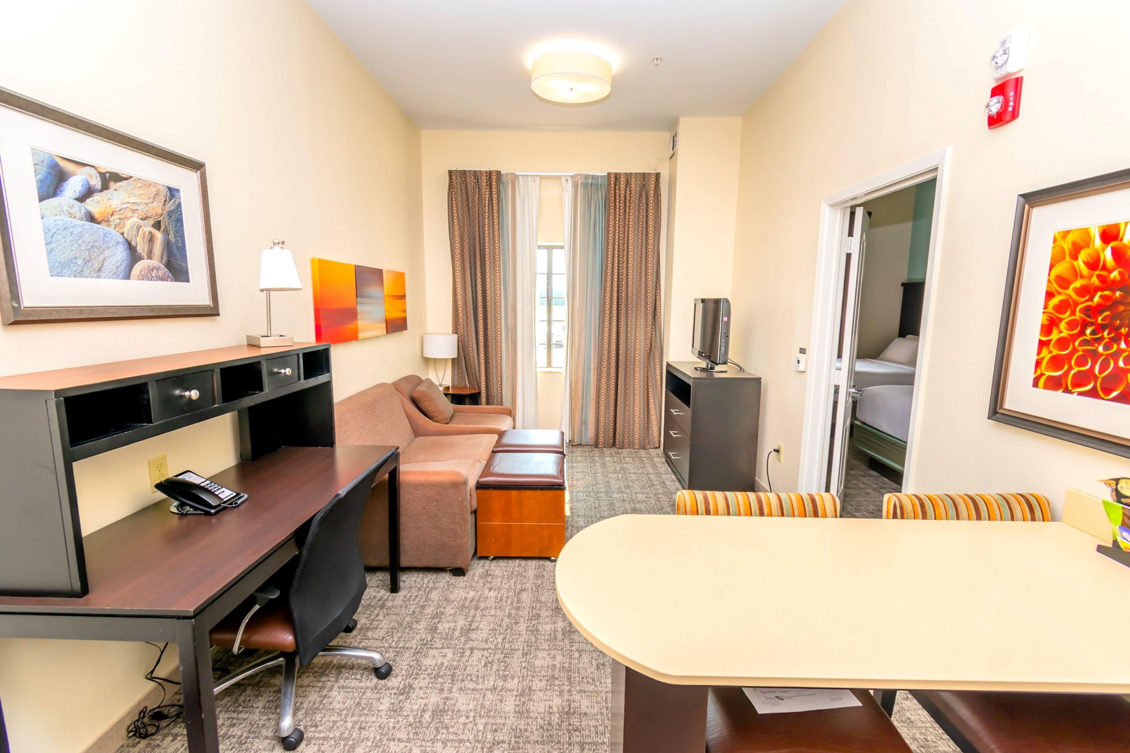 Staybridge - Iah Airport By Ihg Hotel 3*
